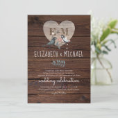 Gegraveerde Tortelduifjes van het Hart Rustic Wood Kaart (Staand voorkant)