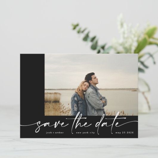 Gegrensd | Moderne, eenvoudige zwarte foto-ijswit Save The Date (Staand voorkant)