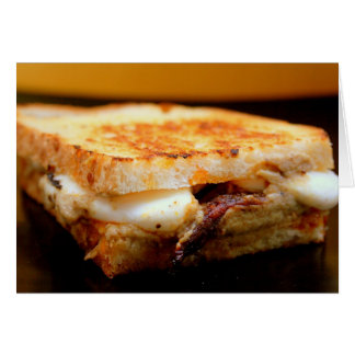 Gegrilde Mozzarella Sandwich met Smoky Eggplant
