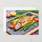 Gegrilde vis met asperges en tomaten feestdagenkaart (Voorkant / Achterkant)