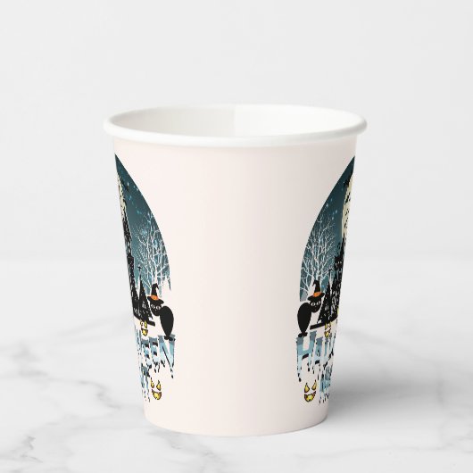 Gehakt huis, eng dagblad papieren bekers (Links)