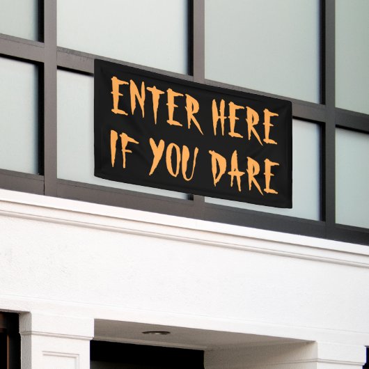 Gehakt huis gaat hier binnen als je buiten bent spandoek (Buitenkant Gebouw)