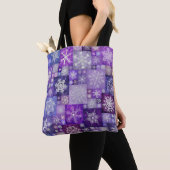 Gehakte Sneeuwvlokken Paarse Digitale Patchwork Tote Bag (Dichtbij)