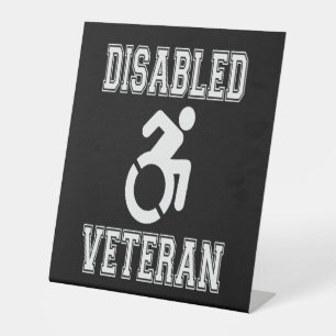 Gehandicapte veteraan reclamebord met voetstuk