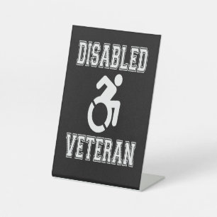 Gehandicapte veteraan reclamebord met voetstuk