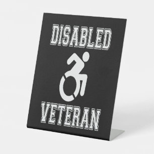 Gehandicapte veteraan reclamebord met voetstuk