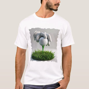 Gehandschoende hand plaatst golfbal op tee met gra t-shirt