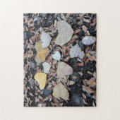 Geheel gevormde bladeren van de liefdespuzzel legpuzzel (Verticaal)