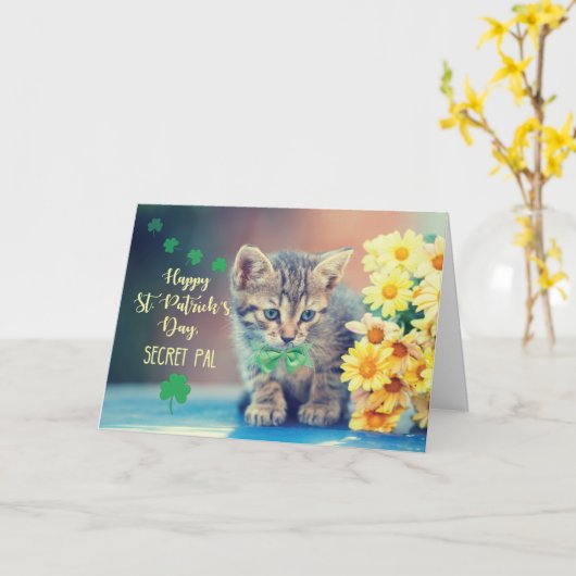 Geheime Pal St. Patrick's Day Kitten met Daisies Kaart (Gele Bloem)