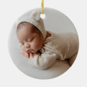 Gehuld in liefde zwarte boog eerste kerstfoto keramisch ornament (Achterkant)