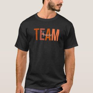 Gehuurde professor feliciteert de faculteit huurte t-shirt