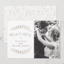 Gehuwd en lieflijk eenvoudig zwart-wit goudhuwelij