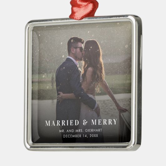 Gehuwd en prettig bruiloft met Kerstmis Metalen Ornament (Links)