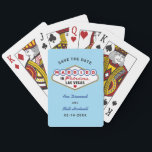 Gehuwd in Fabulous Vegas Wedding Save the Date Pokerkaarten<br><div class="desc">Verraad je Vegas bruiloft in stijl! Deze leuke bruiloft "Gehuwd in Fabulous Las Vegas",  behalve de datum die kaarten speelt,  is voorzien van een monogram van de bruid- en bruinnamen en de toekomstige trouwdatum met een lichtblauwe achtergrond (kan worden gewijzigd). Zwarte,  blauwe,  rode en gele ontwerpkleuren.</div>