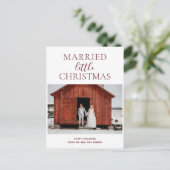 Gehuwd kerstrood script moderne foto feestdagenkaart (Staand voorkant)