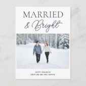 Gehuwd met Bright Blue Script Modern Foto Kerstmis Feestdagenkaart (Voorkant)