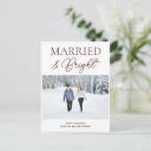 Gehuwd met Bright Red Script Modern Foto Kerstmis Feestdagenkaart (Staand voorkant)