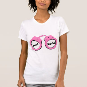 Gehuwd met roze handboeien t-shirt