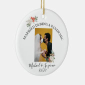 Gehuwd tijdens een pandemische covid Bride Groom f Keramisch Ornament (Rechts)