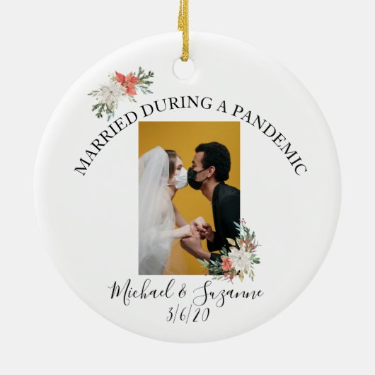 Gehuwd tijdens een pandemische covid Bride Groom f Keramisch Ornament (Achterkant)