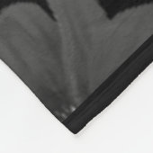 "Geïllustreerde bloem in zwart grijs patroon" Fleece Deken (Hoek)