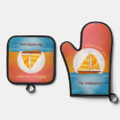 Geïllustreerde zeilboot op watermoonrise bij zonso ovenwant & pannenlap set (Voorkant)