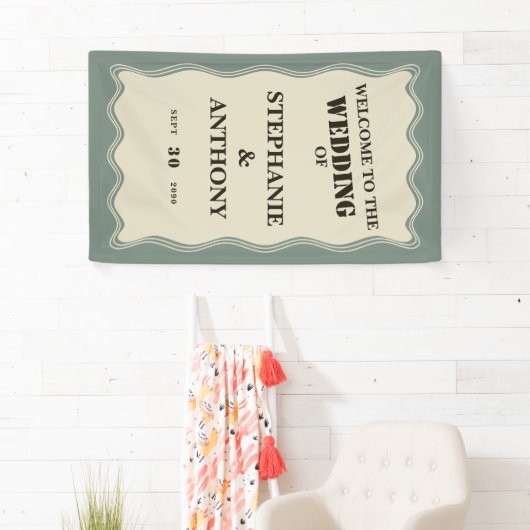  geïnspireerde Wavy Border op Sage Green Wedding Spandoek (Insitu)