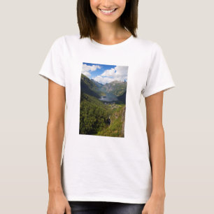 Geiranger Fjord landschap, Noorwegen T-shirt