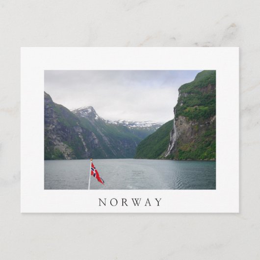 Geiranger fjord met witte briefkaart met Noorse vl (Voorkant)