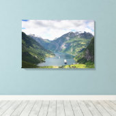 Geirangerfjord landschap canvas afdruk (Insitu (Houten vloer))