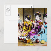 geisha die hun maaltijd controleert in Tea Japan Briefkaart (Voorkant / Achterkant)