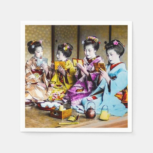  geisha die hun maaltijd controleert in Tea Japan Servetten (Voorkant)