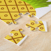 Geïsoleerde ananas:  naadloos patroon. legpuzzel (Zijkant)