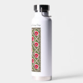 Geïsoleerde waterfles met rode en witte papavers (Links)