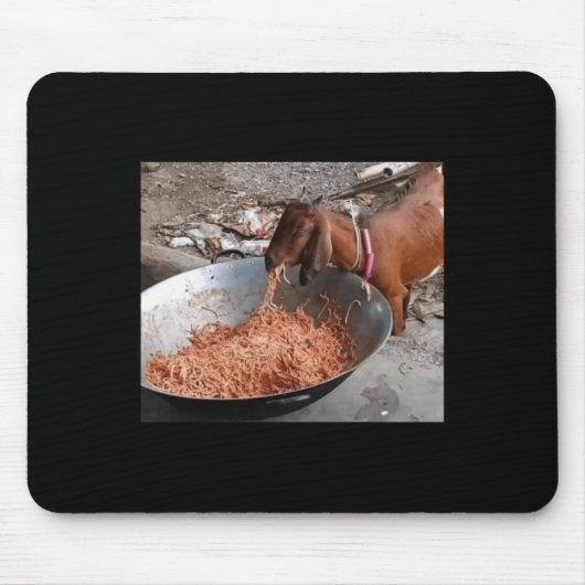Geit eten spaghetti Sticker Muismat (Voorkant)