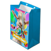 Geit met feestartikels medium cadeauzakje (Voorkant Gekanteld)