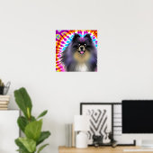 Gek Gelukkig Zwart Pommerse Hond Tie Dye Art Poster (Thuiskantoor)