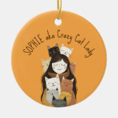 Gek Kat Dame op Poot Patroon Aangepaste Naam Geel Keramisch Ornament (Voorkant)