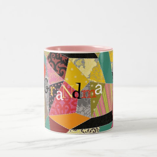 Gek Quilt Patchwork Ik hou van oma monogram Tweekleurige Koffiemok (Center)