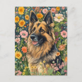 Gekke Duitse herder in een bloementuin Briefkaart (Voorkant)