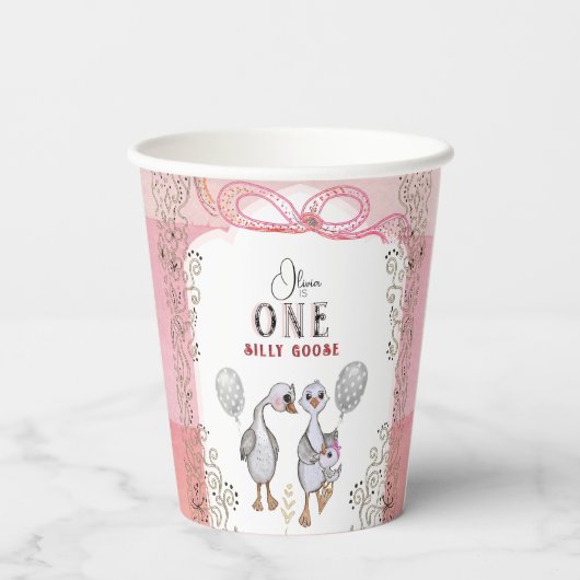 Gekke Gans Family Pink & Bow 1st Verjaardag Papieren Bekers (Achterkant)