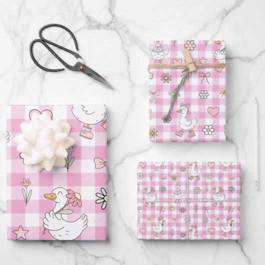 Gekke Goose Pink Gingham Verjaardag Inpakpapier Vel (Voorkant)