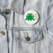 gekke kikkerdame ronde button 5,7 cm (In situ)