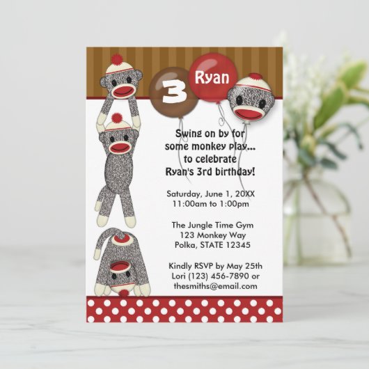 Gekke SOCK MONKEY Birthday Uitnodiging SMR-meisje/ (Staand voorkant)