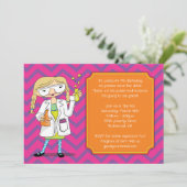 Gekke Wetenschappelijke Uitnodiging: Blond Meisje Kaart (Staand voorkant)