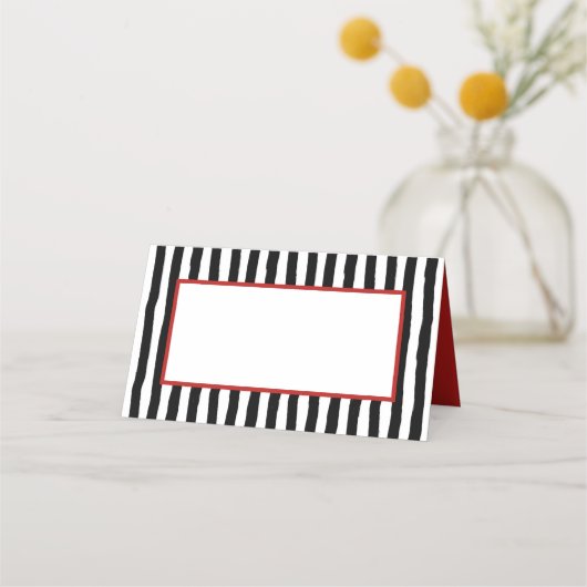 Gekke zwart-witte strepen met rood plaatskaartje (Voorkant)