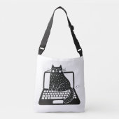 Gekke zwarte kat die op laptop zit crossbody tas (Voorkant)