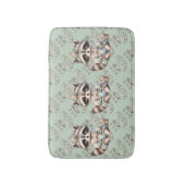 geklede Cottagecore Raccoon Pastel Badmat (Voorkant Verticaal)