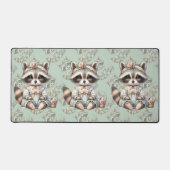 geklede Cottagecore Raccoon Pastel Bureaumat (Voorkant)