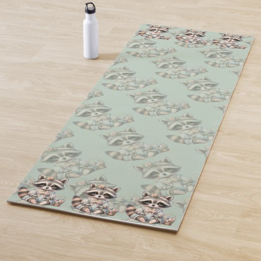 geklede Cottagecore Raccoon Pastel Yogamat (In situ)